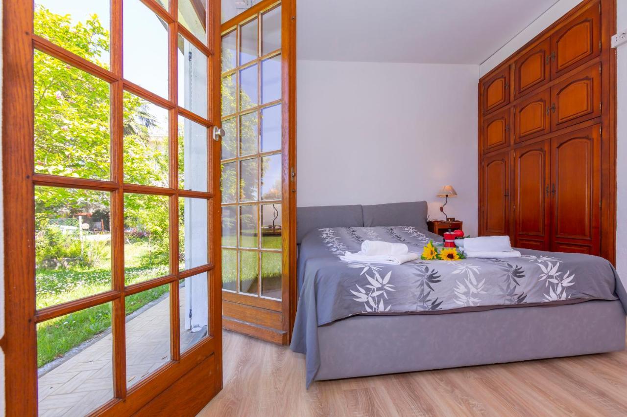 Villa Martine Au Bord Du Lac - Happy Rentals 카드레짜테 외부 사진