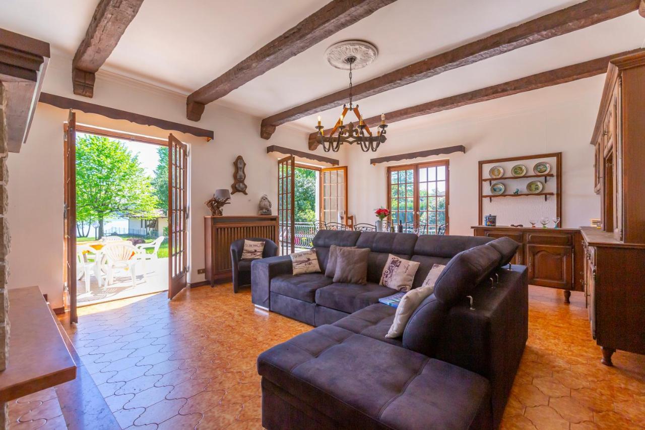 Villa Martine Au Bord Du Lac - Happy Rentals 카드레짜테 외부 사진