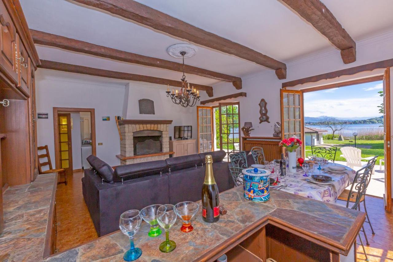 Villa Martine Au Bord Du Lac - Happy Rentals 카드레짜테 외부 사진
