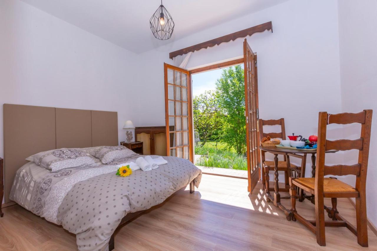 Villa Martine Au Bord Du Lac - Happy Rentals 카드레짜테 외부 사진