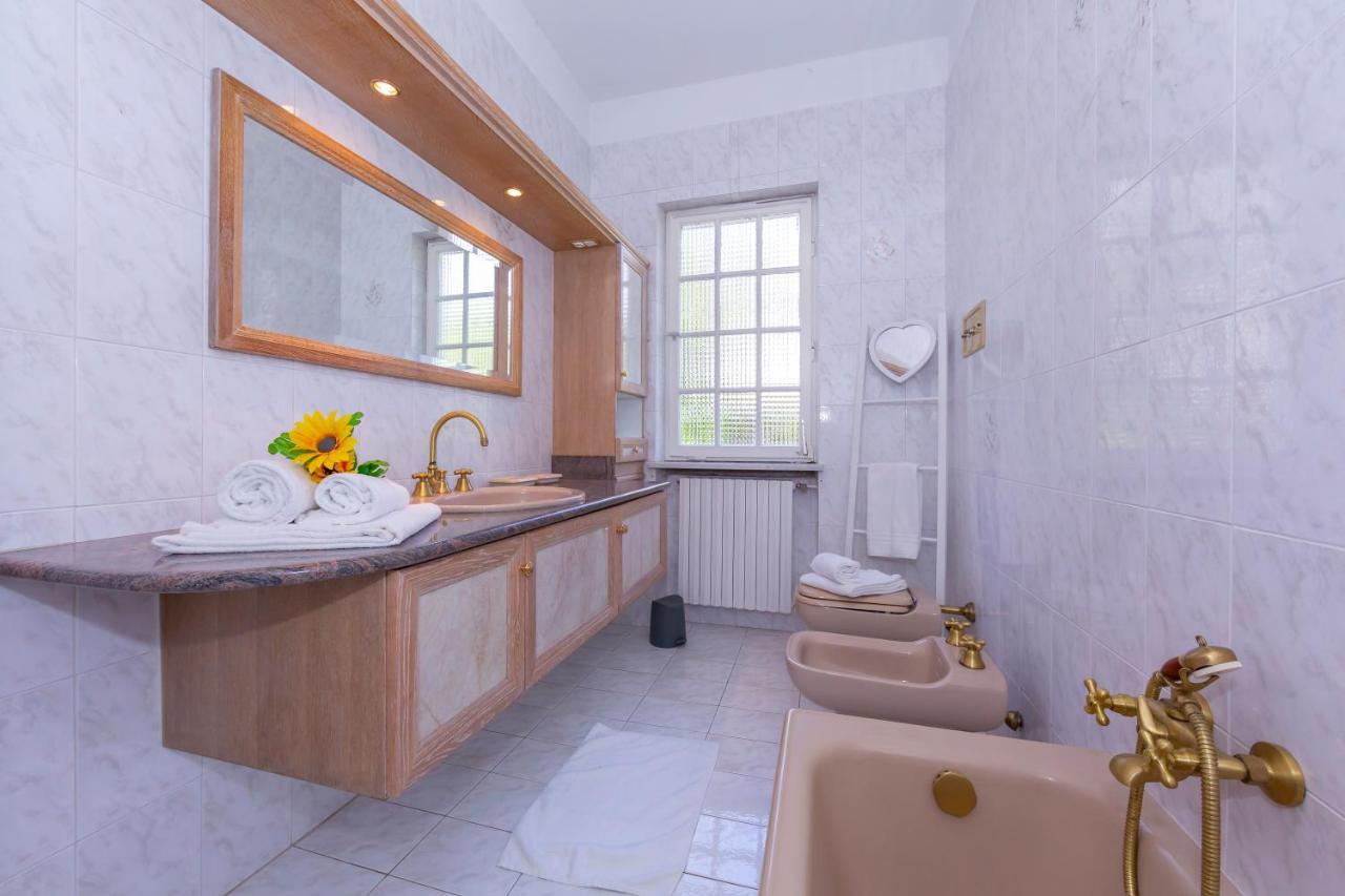 Villa Martine Au Bord Du Lac - Happy Rentals 카드레짜테 외부 사진