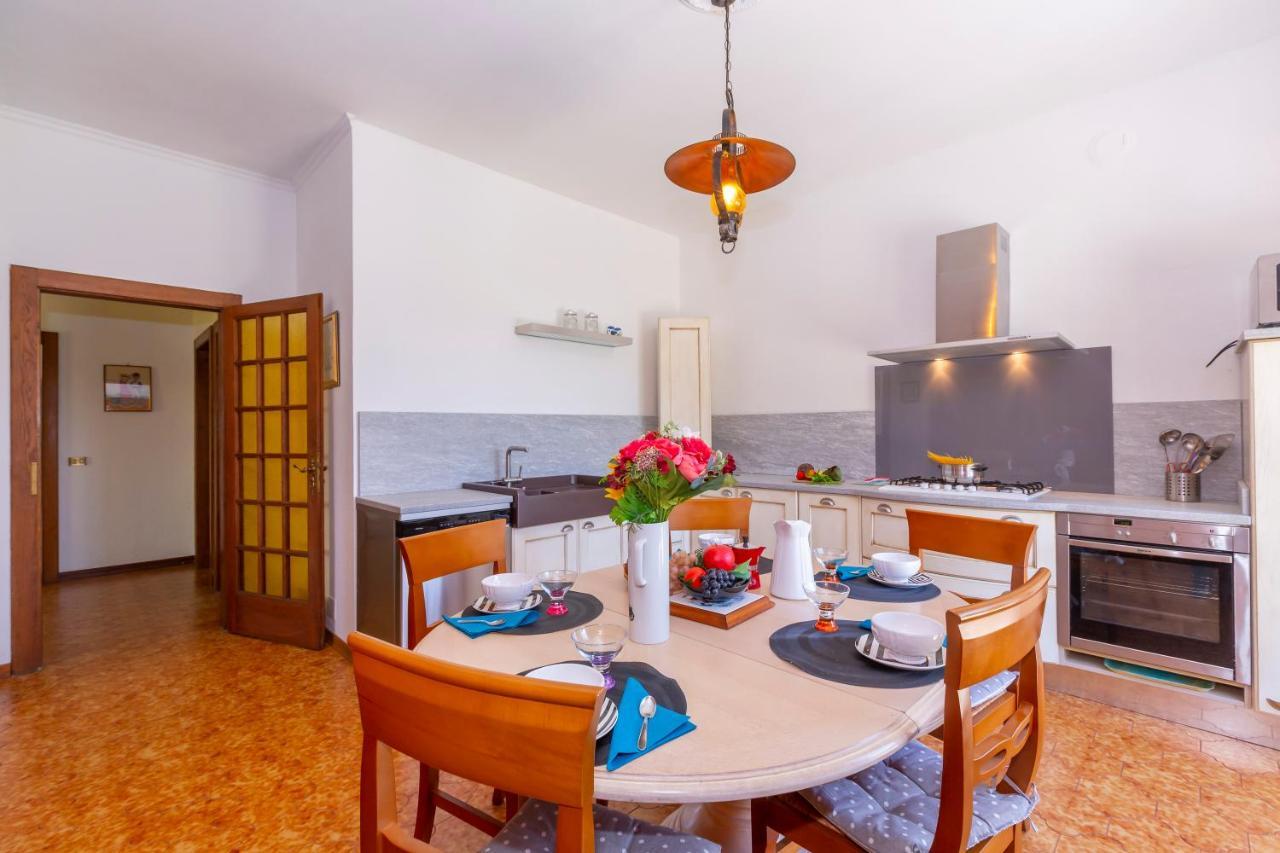 Villa Martine Au Bord Du Lac - Happy Rentals 카드레짜테 외부 사진